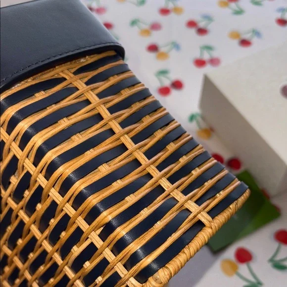 Kate Spade Blazer Blue Voyage Wicker Small Top Handle with/Strap EUC!! - Picture 11 of 15